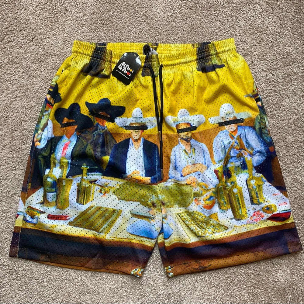 All Pesos No Besos Clika Shorts